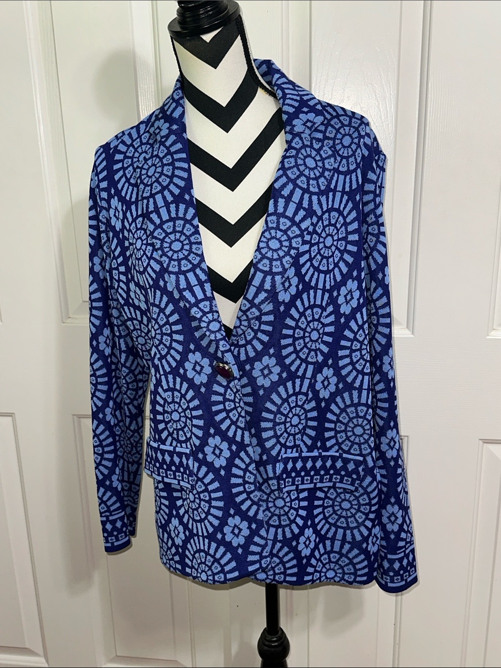 Misook Two-Tone Blue Patterned Knit Jacket